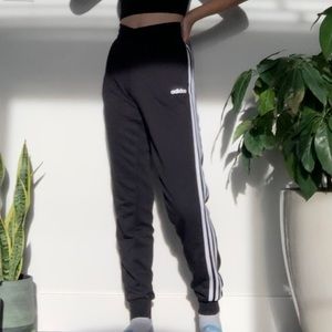 comfy unisex kids black adidas joggers sweatpants